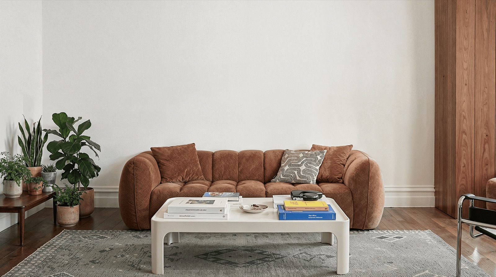 Mur d’appartement préparé pour recevoir une œuvre